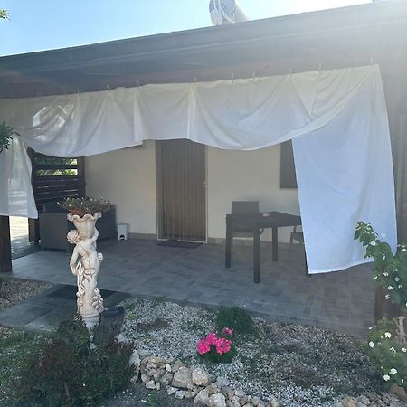 B&B Angolo Magico Parabita Eksteriør billede